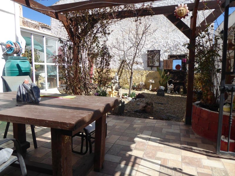 4 bedroom Finca/Country House for sale in Chirivel - € 95,000 (Ref: 5929344)