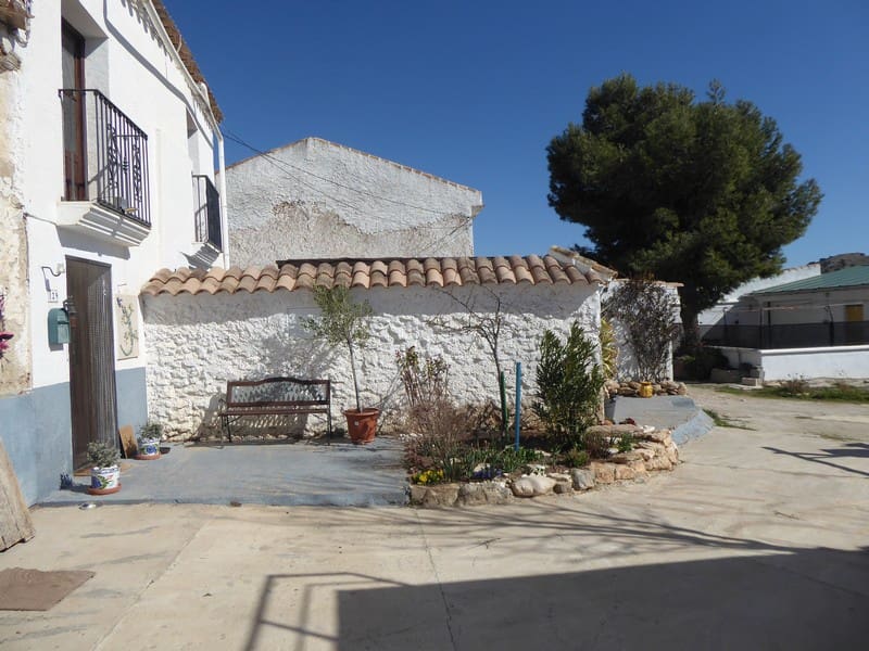 4 bedroom Finca/Country House for sale in Chirivel - € 95,000 (Ref: 5929344)