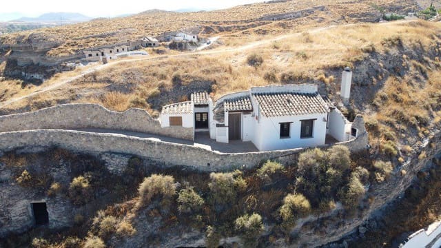 2 soverom Kommersiell til salgs i Galera - € 84 000 (Ref: 7107734)