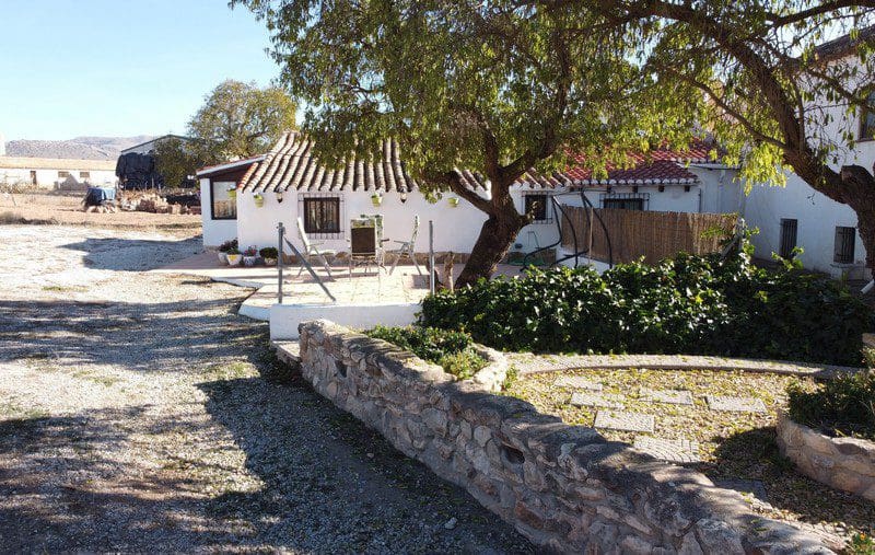 Finca/Casa Rural de 3 habitaciones en Chirivel en venta - 98.000 € (Ref: 7267186)