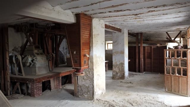 8 soverom Finca/Herregård til salgs i Benamaurel - € 105 000 (Ref: 7292852)