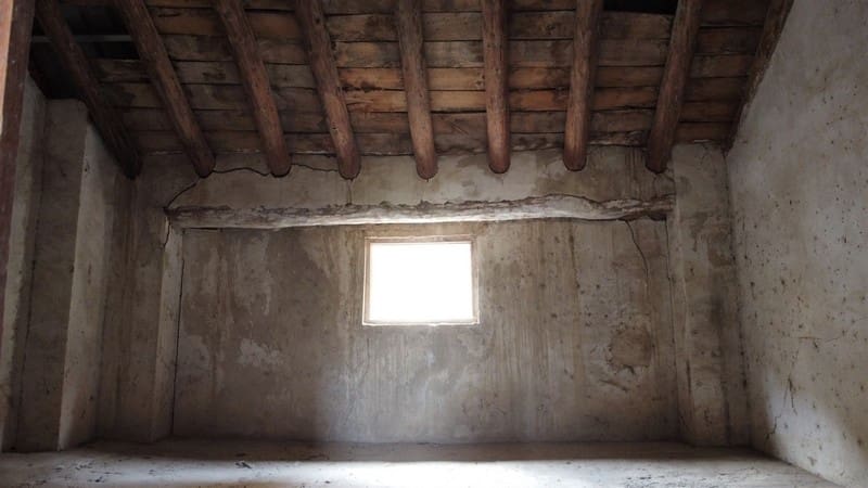 8 bedroom Finca/Country House for sale in Benamaurel - € 105,000 (Ref: 7292852)