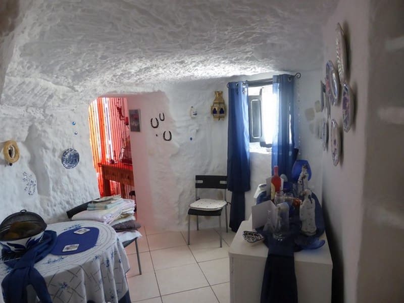 3 soveværelse Hulehus til salg i Zujar - € 59.999 (Ref: 7358928)