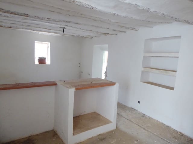 9 soveværelse Finca/Landehus til salg i Castril - € 100.000 (Ref: 7444774)