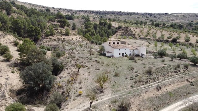 9 soveværelse Finca/Landehus til salg i Castril - € 100.000 (Ref: 7444774)