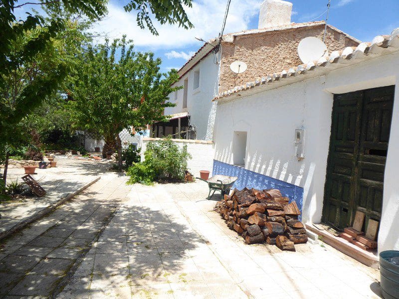 Finca/Casa Rural de 5 habitaciones en Chirivel en venta - 128.500 € (Ref: 7644339)