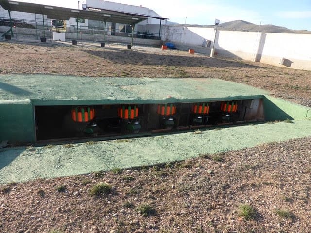 3 soveværelse Finca/Landehus til salg i Caniles - € 106.000 (Ref: 7683413)