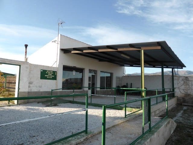 3 makuuhuone Maalaistalo myytävänä paikassa Caniles - 106 000 € (Ref: 7683413)