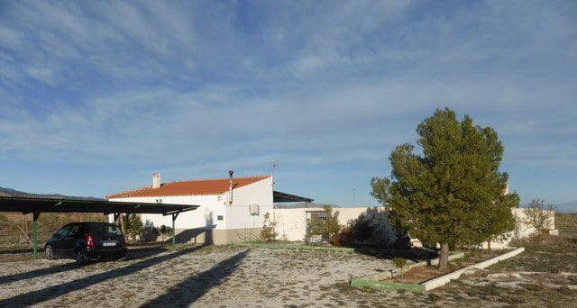 3 makuuhuone Maalaistalo myytävänä paikassa Caniles - 106 000 € (Ref: 7683413)