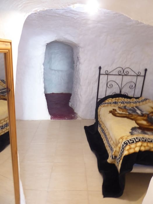 3 bedroom Cave House for sale in Zujar - € 51,000 (Ref: 7950619)