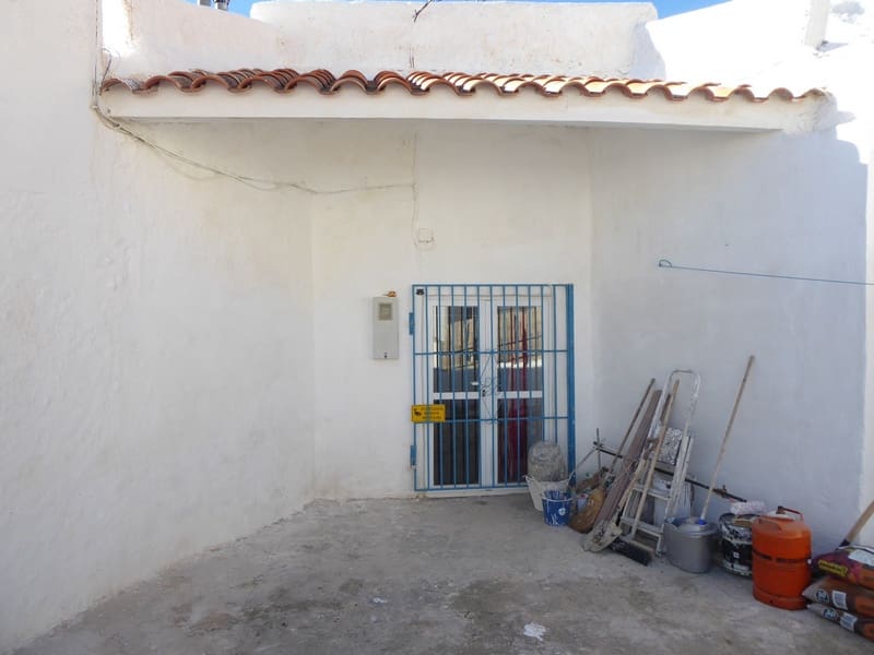3 bedroom Cave House for sale in Zujar - € 51,000 (Ref: 7950619)