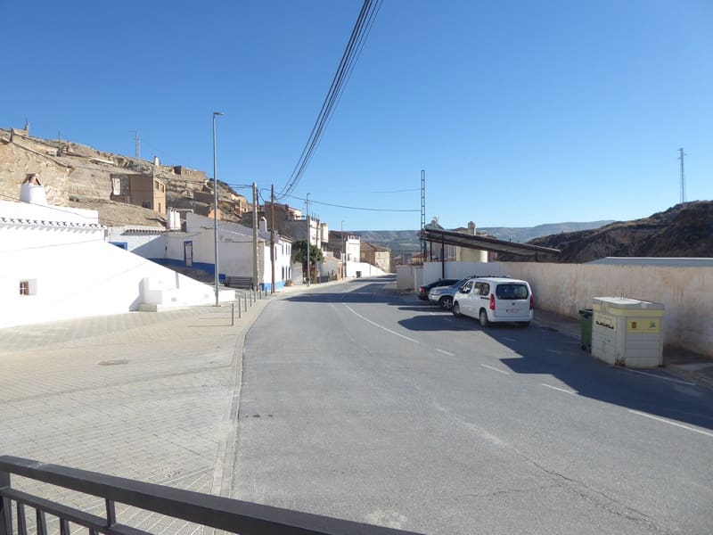 3 bedroom Cave House for sale in Zujar - € 51,000 (Ref: 7950619)