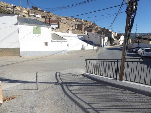 3 bedroom Cave House for sale in Zújar - € 51,000 (Ref: 7950619)