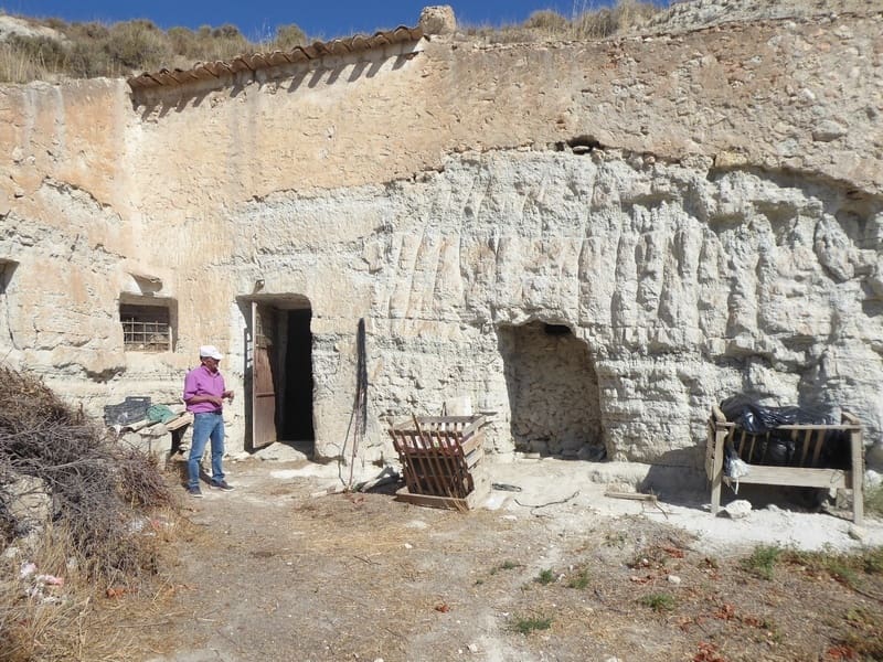 10 camera da letto Casa Grotta in vendita in Baza - 68.000 € (Rif: 7993861)