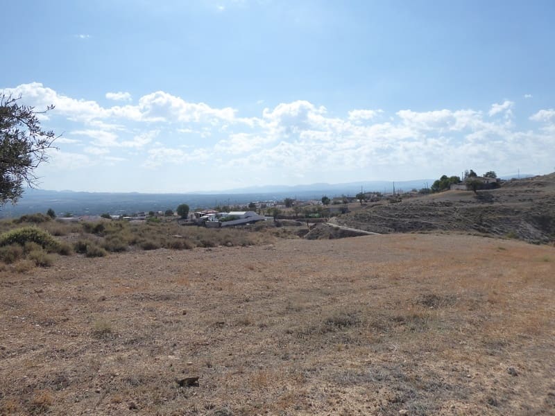 10 camera da letto Casa Grotta in vendita in Baza - 68.000 € (Rif: 7993861)