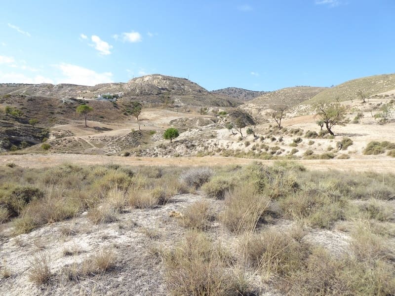 10 camera da letto Casa Grotta in vendita in Baza - 68.000 € (Rif: 7993861)