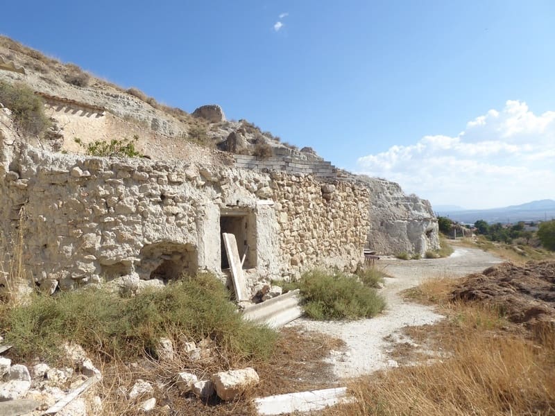 10 camera da letto Casa Grotta in vendita in Baza - 68.000 € (Rif: 7993861)