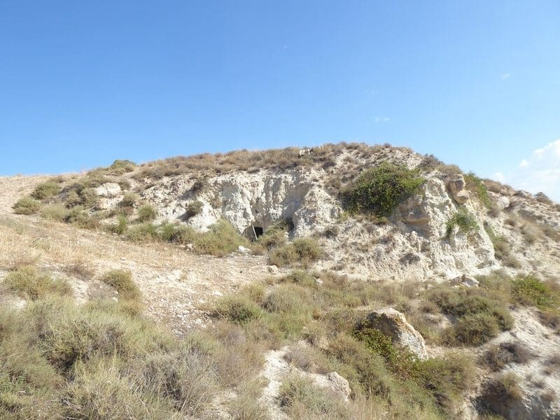 10 makuuhuone Luolatalo myytävänä paikassa Baza - 68 000 € (Ref: 7993861)