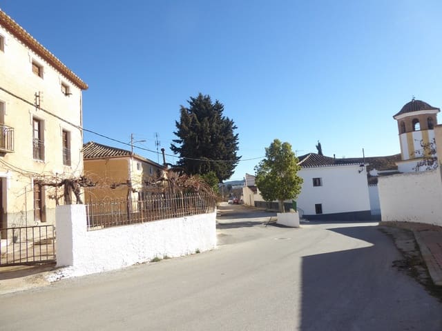 9 soveværelse Finca/Landehus til salg i Cúllar - € 86.000 (Ref: 8002364)