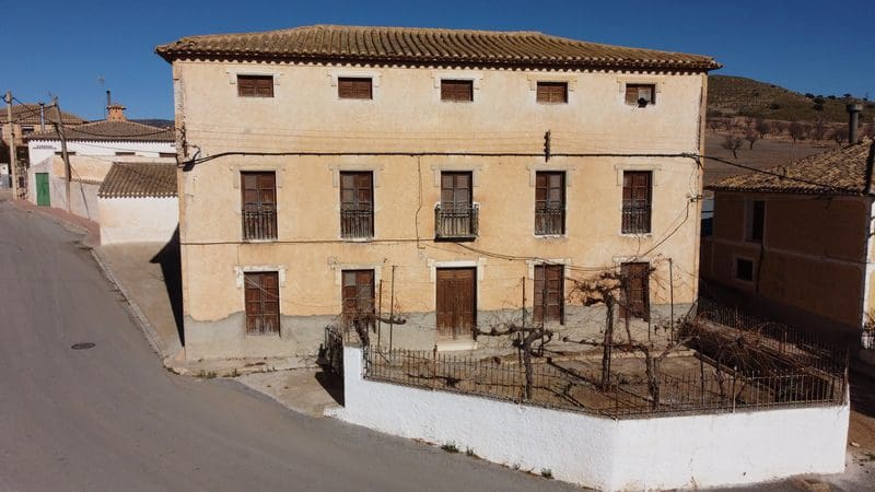 Finca/Casa Rural de 9 habitaciones en Cúllar en venta - 86.000 € (Ref: 8002364)