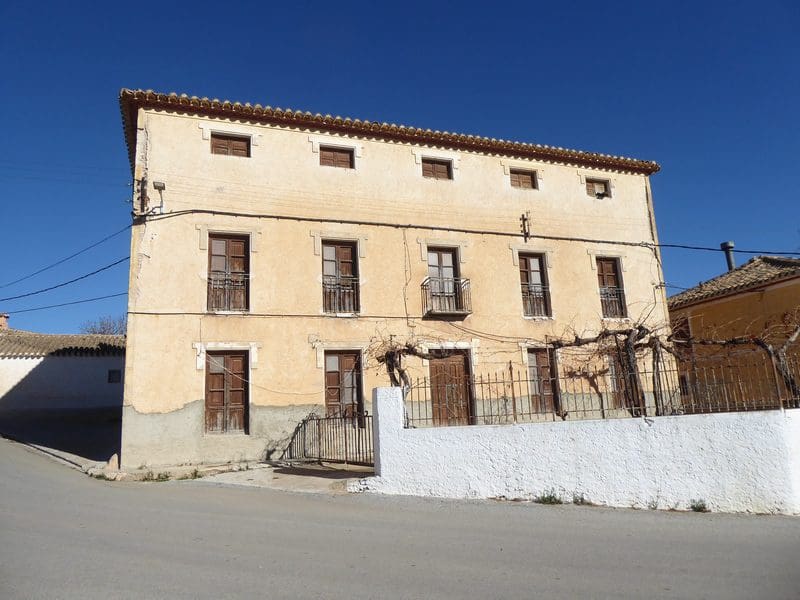Finca/Casa Rural de 9 habitaciones en Cúllar en venta - 86.000 € (Ref: 8002364)