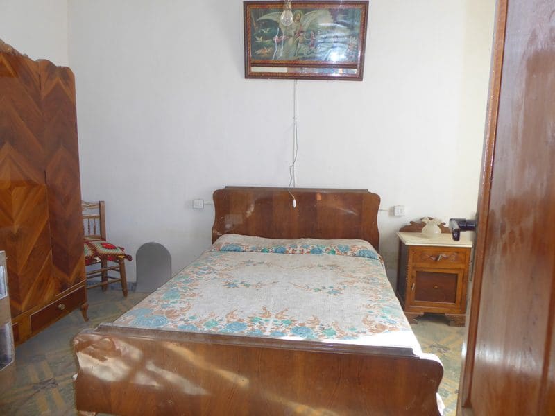 Finca/Casa Rural de 9 habitaciones en Cúllar en venta - 86.000 € (Ref: 8002364)