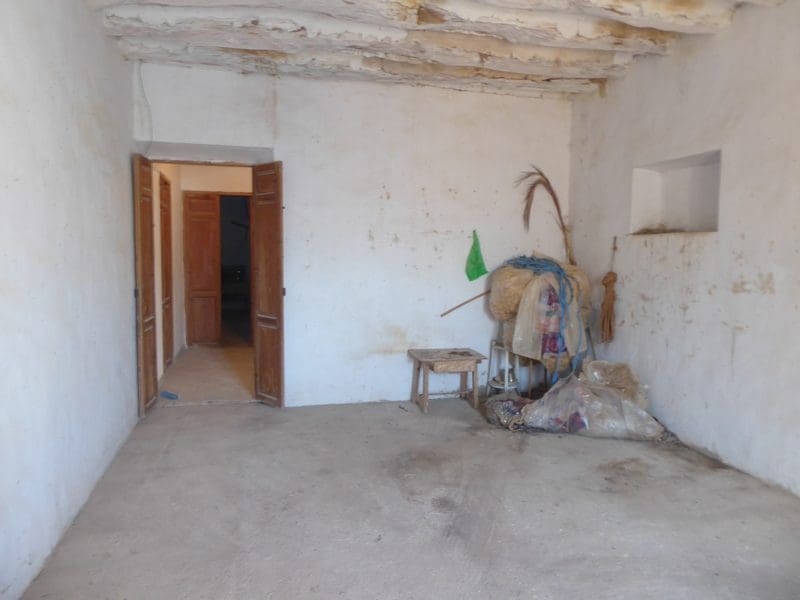 Finca/Casa Rural de 9 habitaciones en Cúllar en venta - 86.000 € (Ref: 8002364)