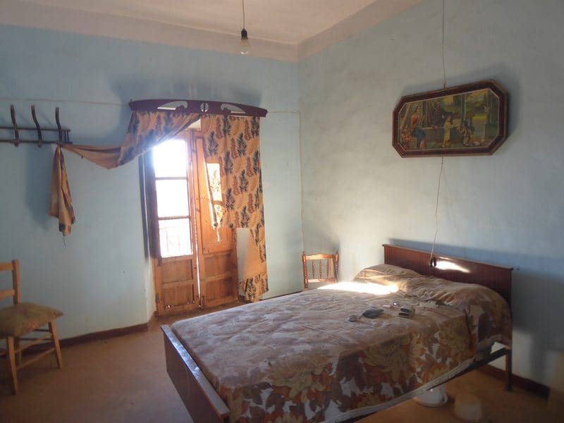 Finca/Casa Rural de 9 habitaciones en Cúllar en venta - 86.000 € (Ref: 8002364)