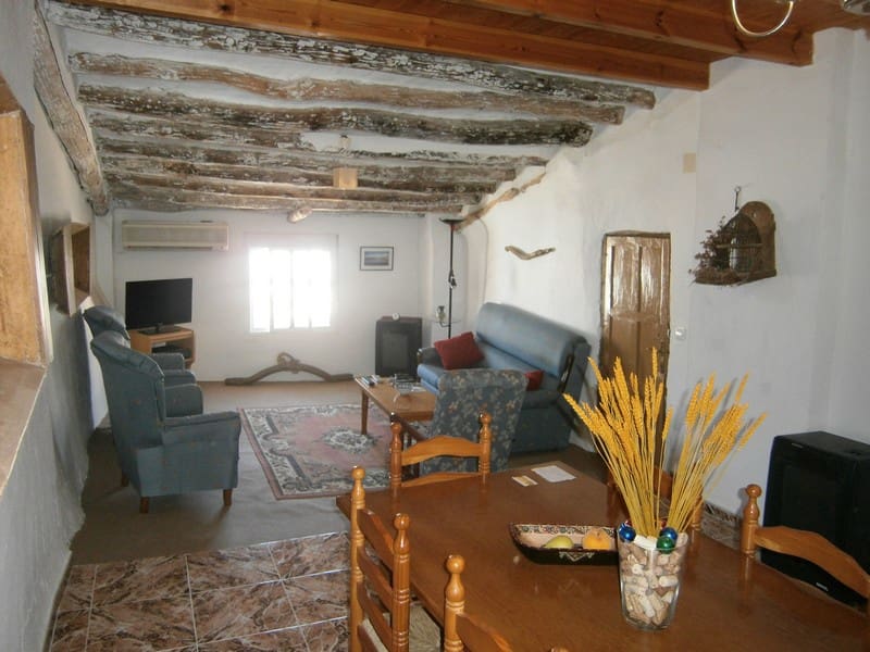 4 soveværelse Byhus til salg i Zujar - € 55.000 (Ref: 8071682)