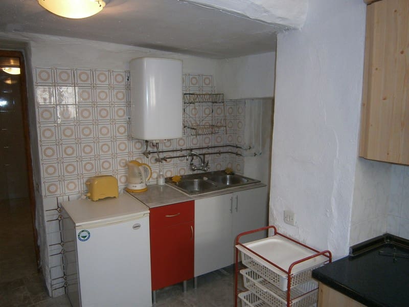 4 soveværelse Byhus til salg i Zujar - € 55.000 (Ref: 8071682)