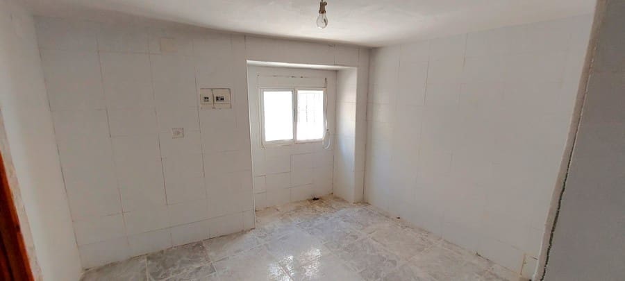 4 soveværelse Byhus til salg i Zujar - € 55.000 (Ref: 8071682)