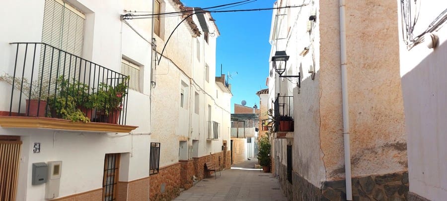 4 soveværelse Byhus til salg i Zujar - € 55.000 (Ref: 8071682)