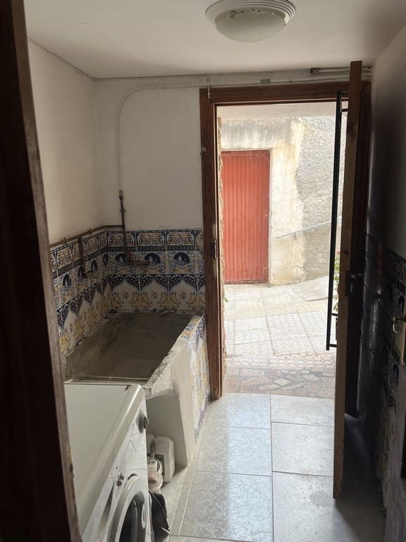 Casa de 4 habitaciones en Zújar en venta - 55.000 € (Ref: 8071682)