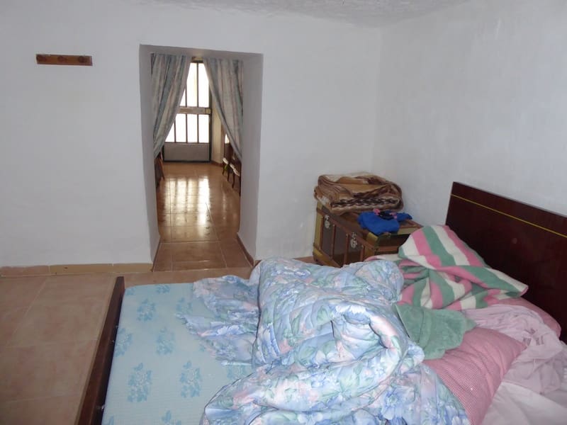 7 soveværelse Hulehus til salg i Castillejar - € 49.950 (Ref: 8105322)