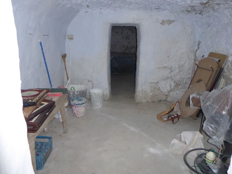 7 soveværelse Hulehus til salg i Castillejar - € 49.950 (Ref: 8105322)