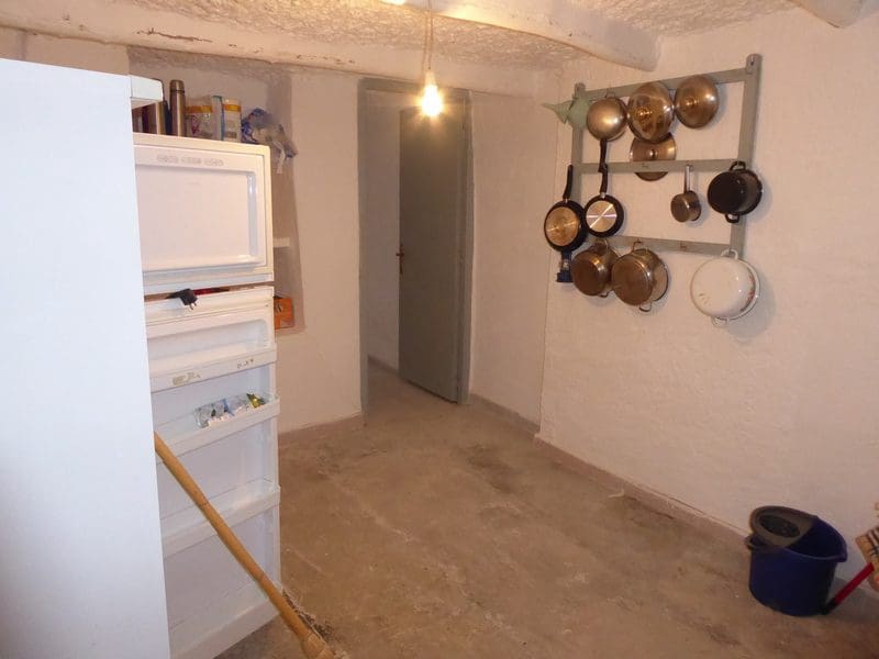 7 sypialnia Dom w skale na sprzedaż w Castillejar - 49 950 € (Ref: 8105322)