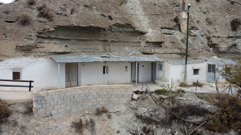 7 sypialnia Dom w skale na sprzedaż w Castillejar - 49 950 € (Ref: 8105322)