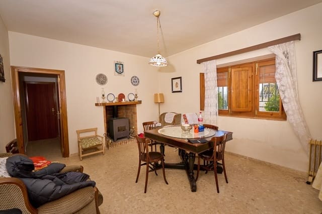 5 soveværelse Finca/Landehus til salg i Benamaurel med swimmingpool - € 164.900 (Ref: 8134490)