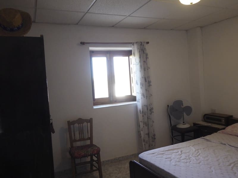 7 bedroom Finca/Country House for sale in Baza with pool - € 315,000 (Ref: 8165155)