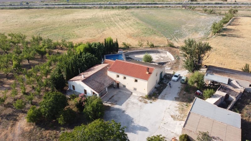 7 bedroom Finca/Country House for sale in Baza with pool - € 315,000 (Ref: 8165155)