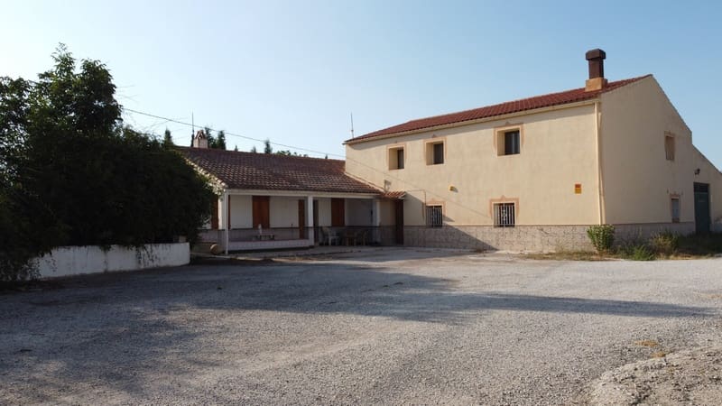 7 bedroom Finca/Country House for sale in Baza with pool - € 315,000 (Ref: 8165155)