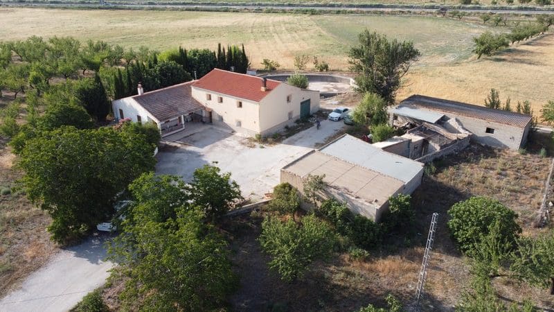 7 Zimmer Finca/Landgut zu verkaufen in Baza - 315.000 € (Ref: 8165155)