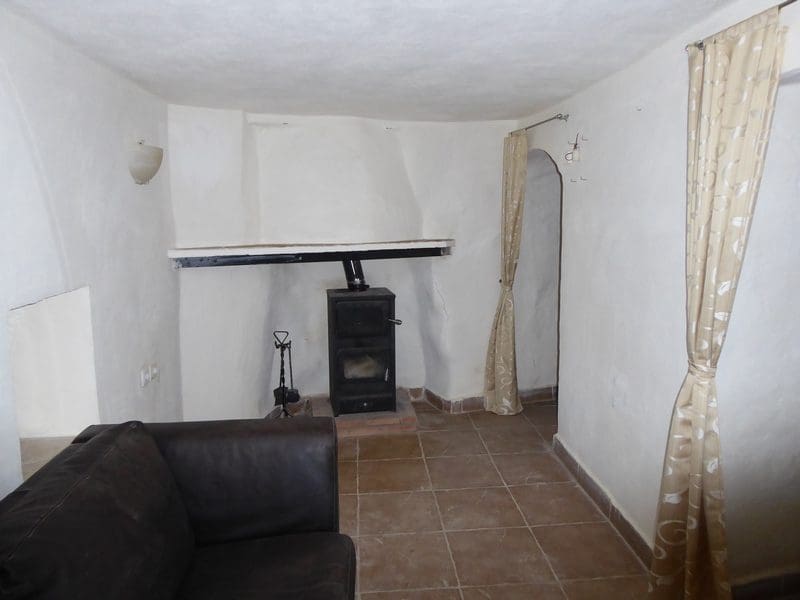 3 soverom Grottehus til salgs i Zujar - € 28 000 (Ref: 8165156)