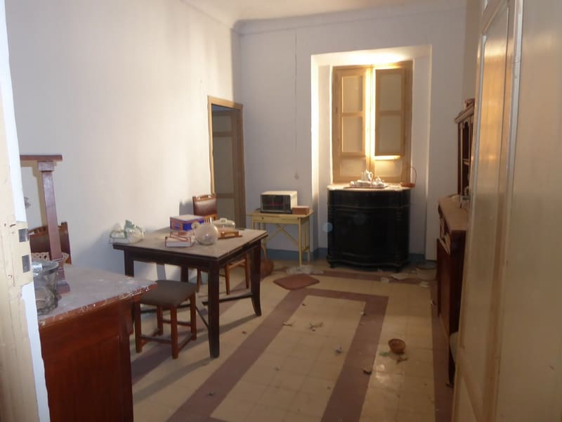 10 soveværelse Byhus til salg i Baza - € 150.000 (Ref: 8201005)