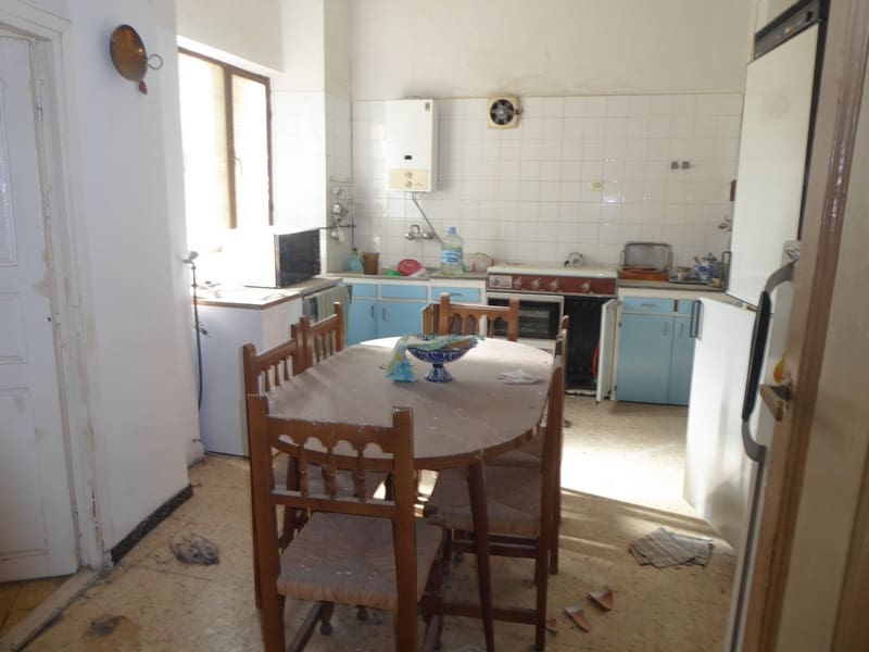 10 soveværelse Byhus til salg i Baza - € 150.000 (Ref: 8201005)