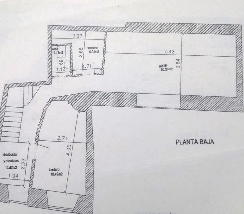 6 soveværelse Byhus til salg i Baza - € 140.000 (Ref: 8201006)