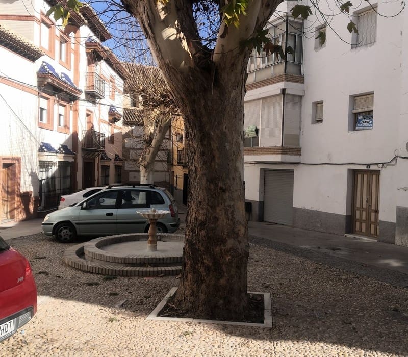 6 soveværelse Byhus til salg i Baza - € 140.000 (Ref: 8201006)