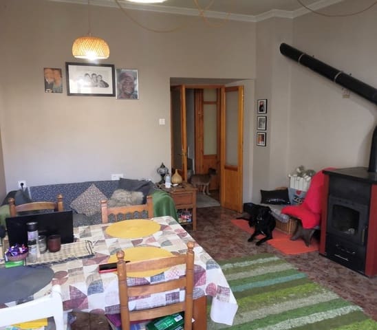 6 soveværelse Byhus til salg i Baza - € 140.000 (Ref: 8201006)