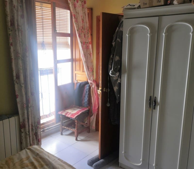 6 soveværelse Byhus til salg i Baza - € 140.000 (Ref: 8201006)