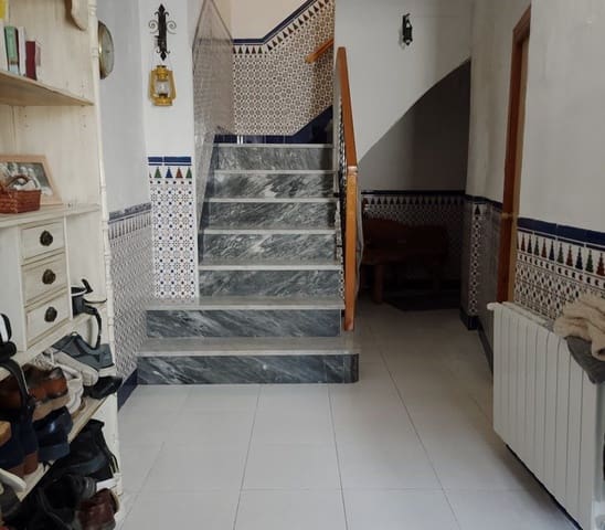 6 chambre Finca/Maison de Campagne à vendre à Baza - 140 000 € (Ref: 8201006)